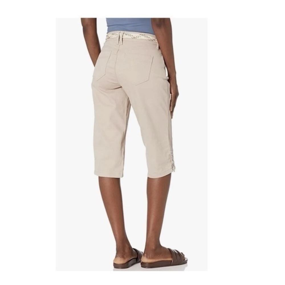 NWT Gloria Vanderbilt Belt Skimmer Capris Slimming 24W $50 - Picture 3 of 10